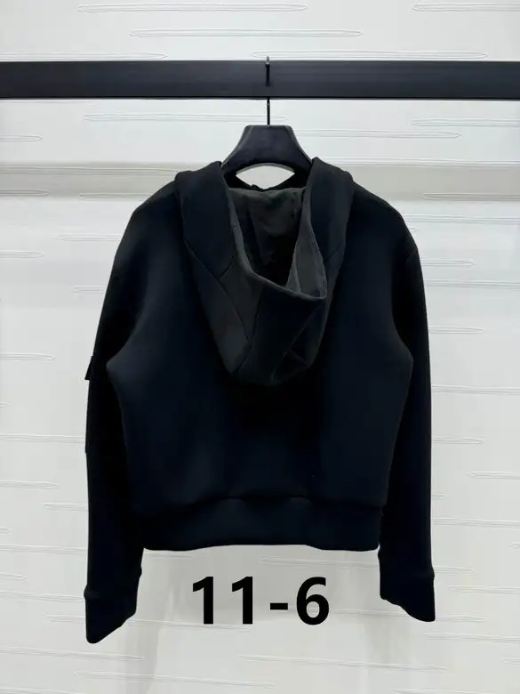 Prada S-XL  (125)